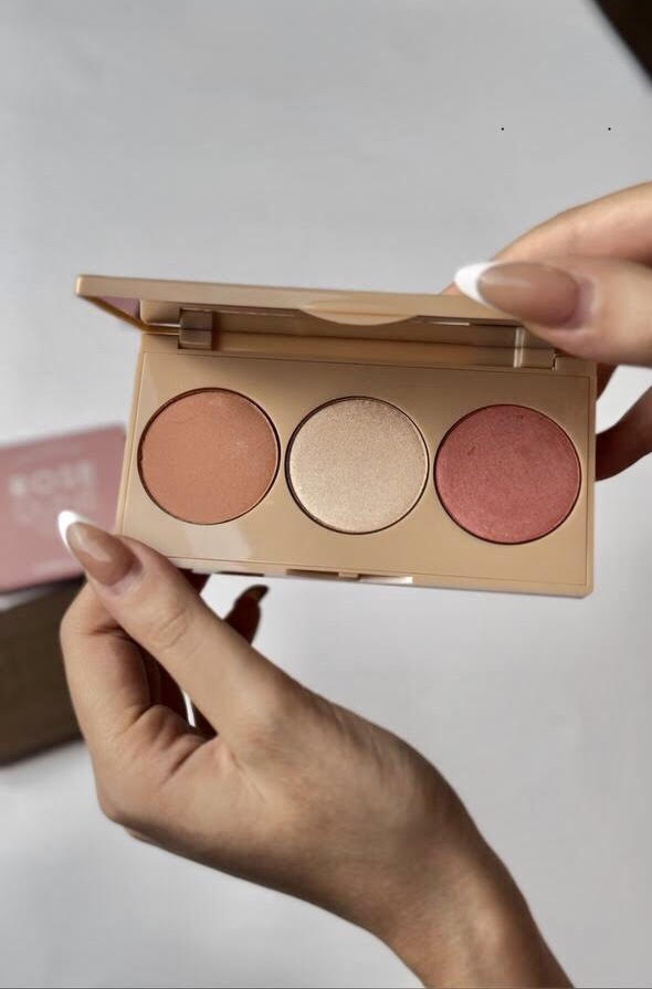 پالت سه‌کاره صورت فارماسی Farmasi 3-in-1 Face Palette | رژگونه، هایلایتر و برنزر